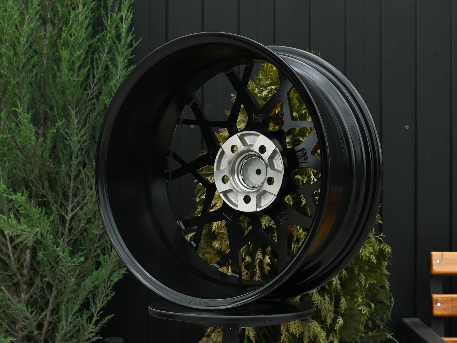 R17 HRE FF10 Стиль 7.5J ET38 5*100 Черный ФЗ