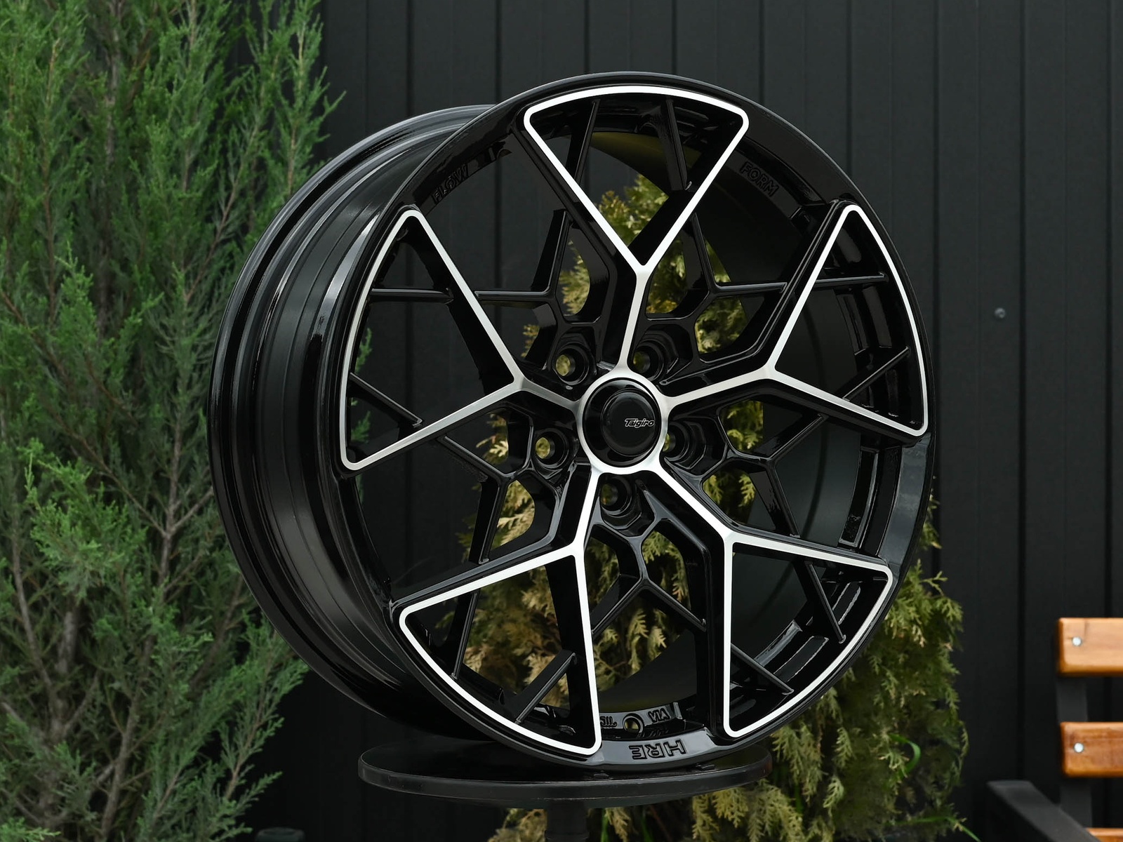 R17 HRE FF10 Стиль 7.5J ET38 5*100 Черный ФЗ