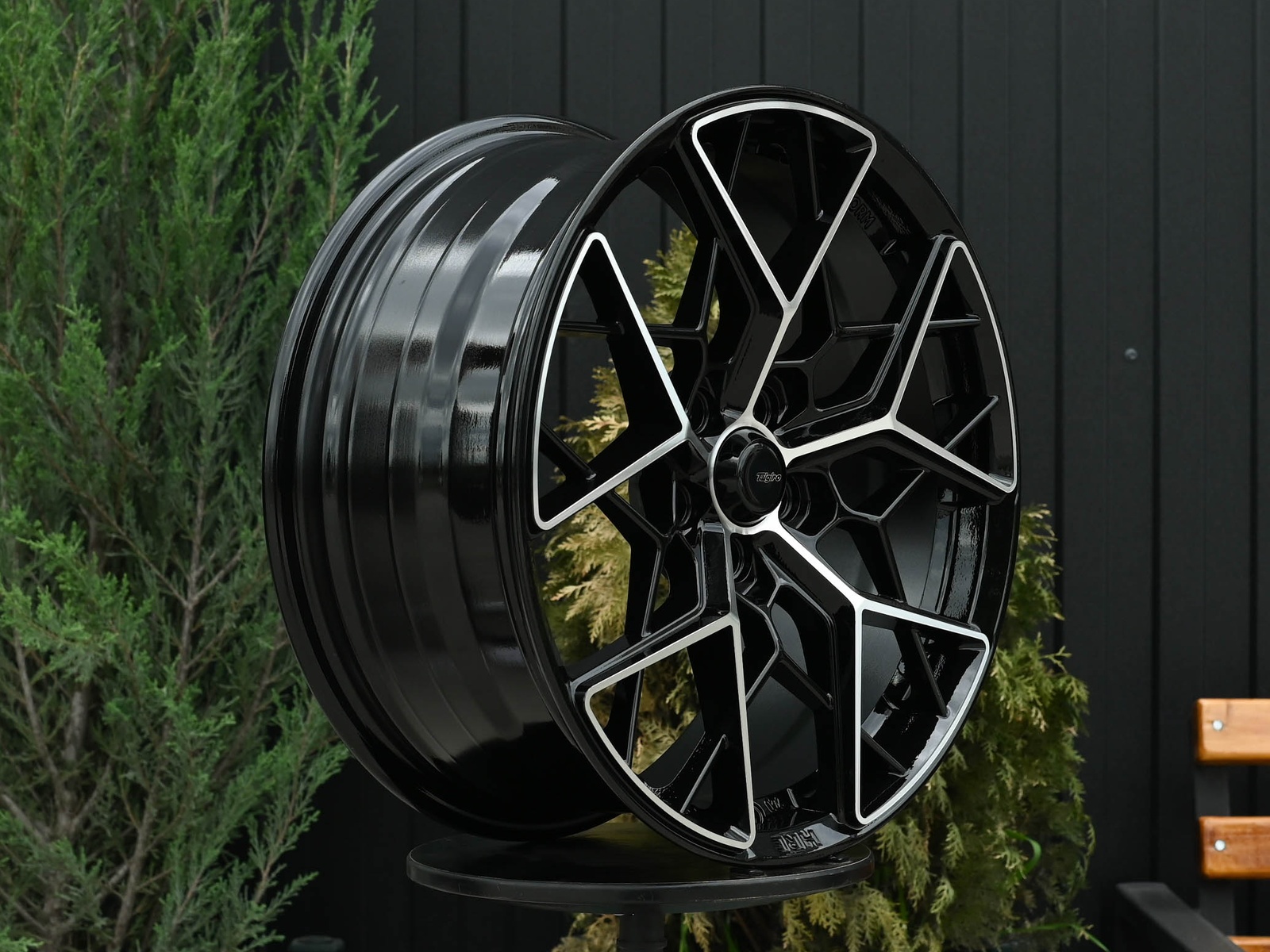 R17 HRE FF10 Стиль 7.5J ET38 5*100 Черный ФЗ