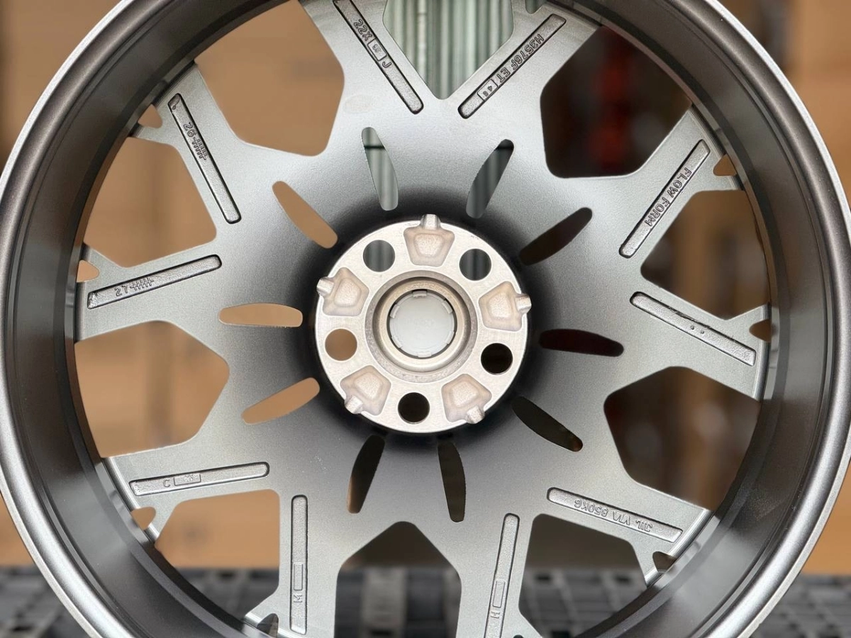 Land Rover H3576F FlowForming