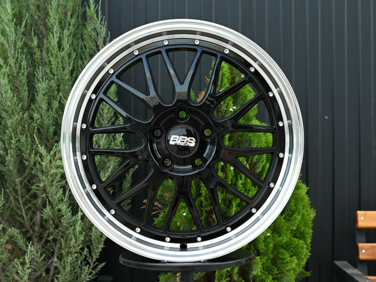 R19 BBS LM Стиль 8.5J ET38 5*114.3 Черный