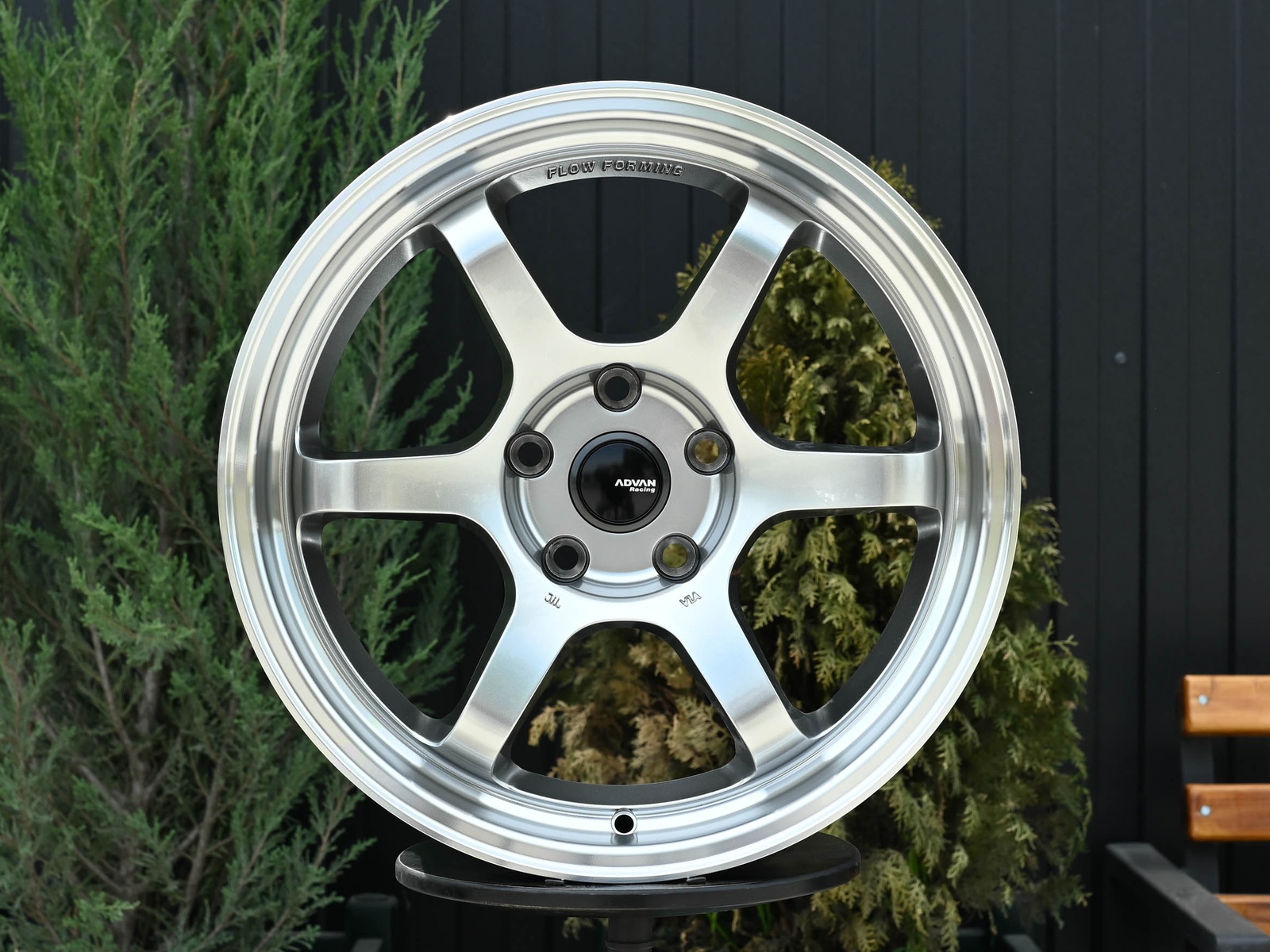 R17 Taigiro R6 7.5J ET38 5*100 Темный хром