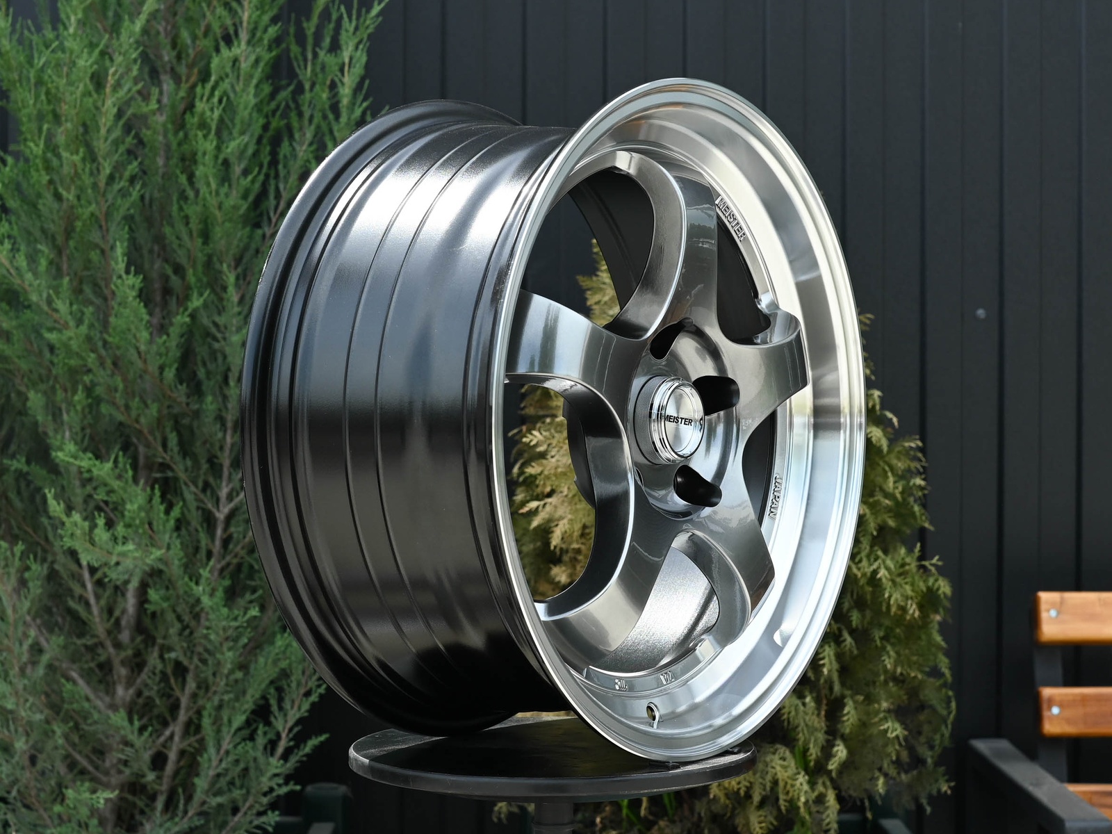 R18 Work Meister Стиль 9.5J ET35 5*114.3 Темный хром