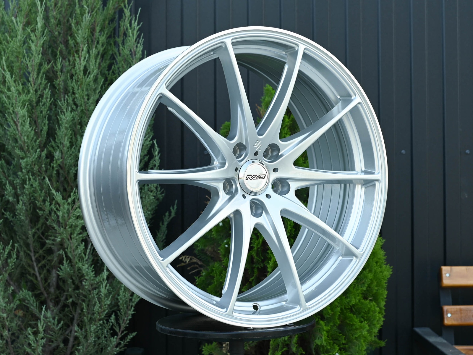 R17 Rays G25 Стиль 7.5J ET40 5*114.3 Серебро