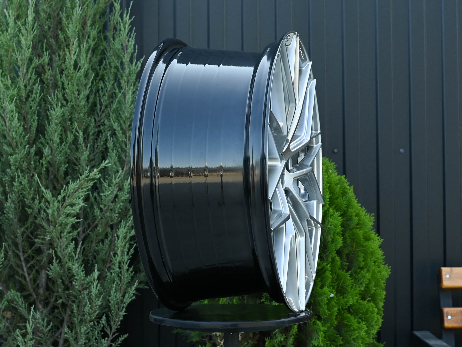 R17 Vossen 3323 Стиль 7.5J ET38 5*100 Серебро