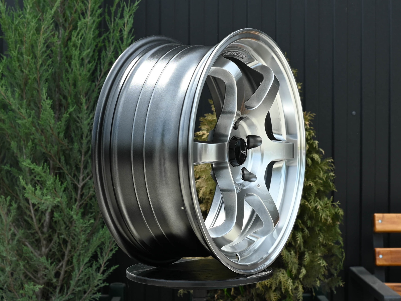 R17 Taigiro R6 7.5J ET38 5*114.3 Темный хром