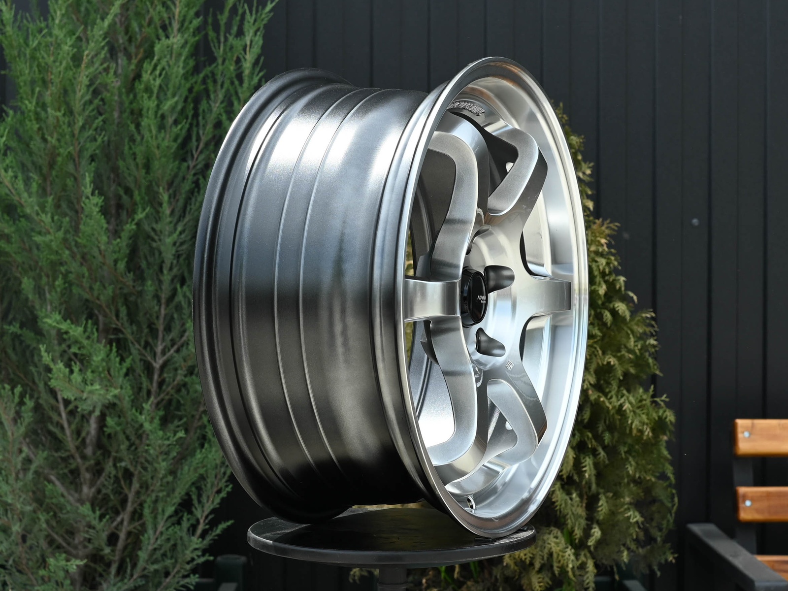 R17 Taigiro R6 7.5J ET38 5*114.3 Темный хром