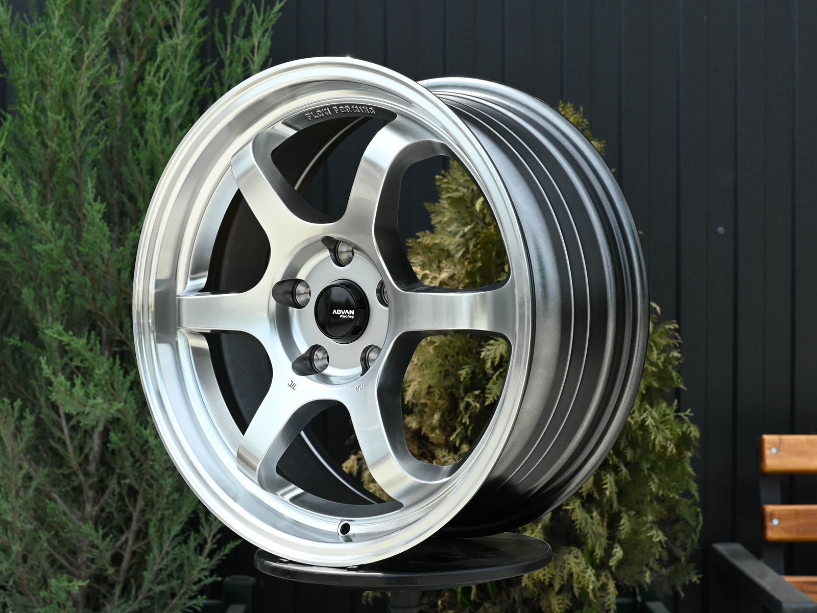 R17 Taigiro R6 7.5J ET38 5*114.3 Темный хром