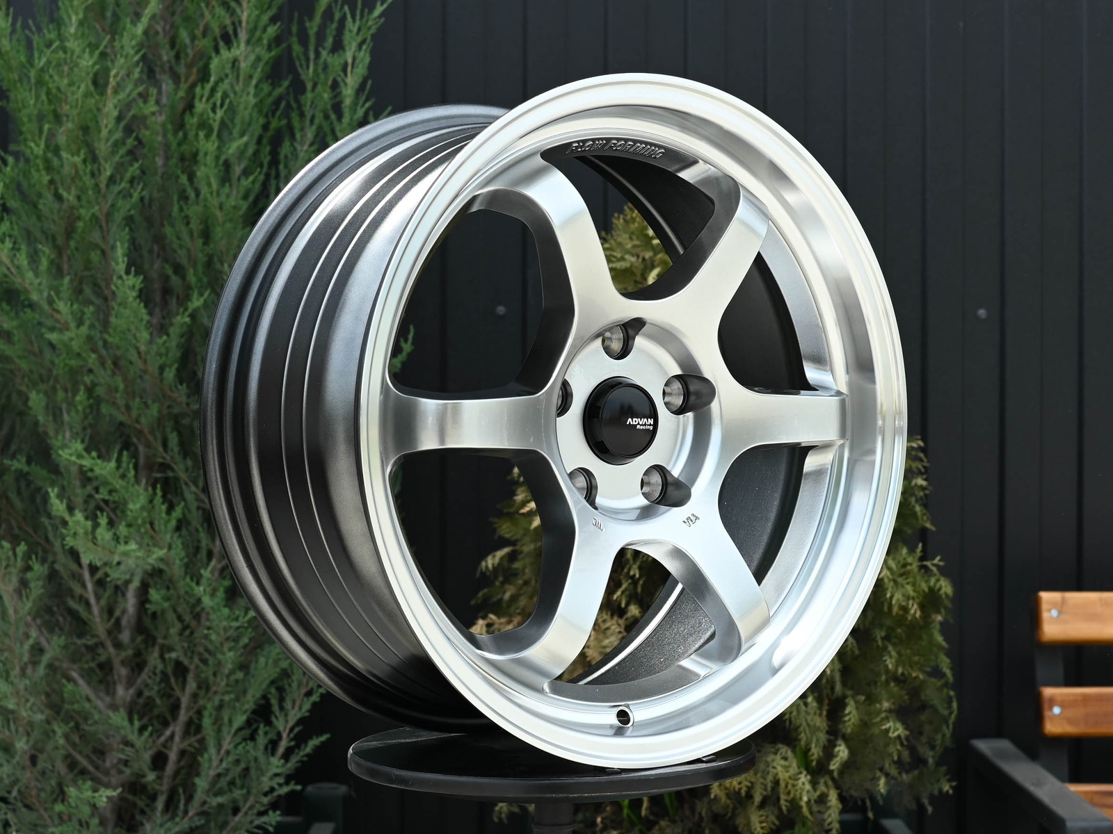 R17 Taigiro R6 7.5J ET38 5*114.3 Темный хром