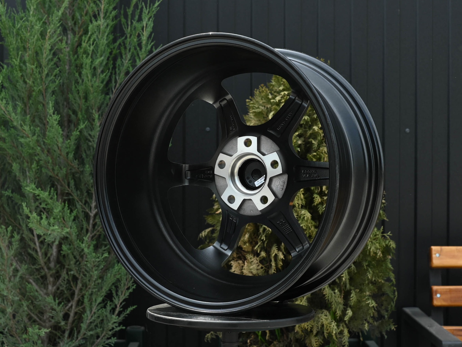 R17 Taigiro R6 7.5J ET38 5*114.3 Темный хром