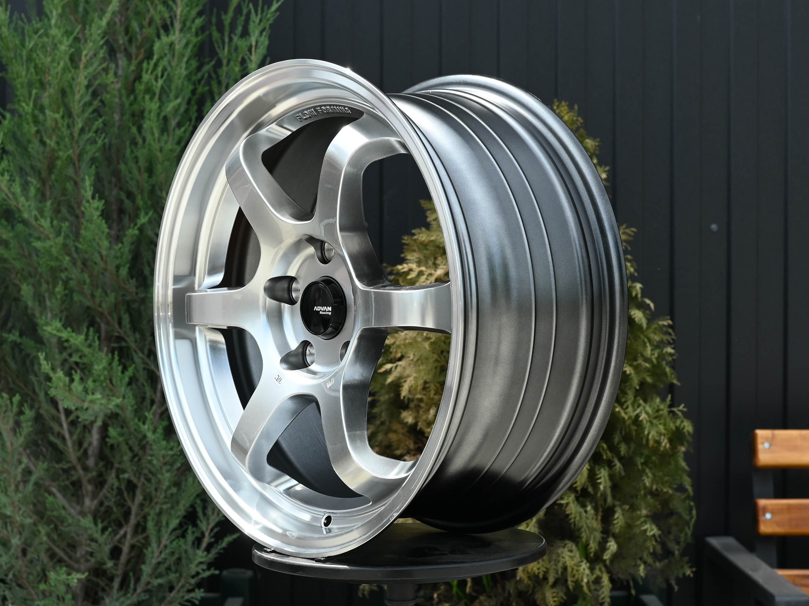 R17 Taigiro R6 7.5J ET38 5*114.3 Темный хром