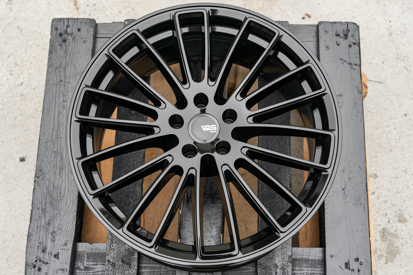 NEW! Комплект VPS 6248 R19 8.5j ET35 5*108 (J224)