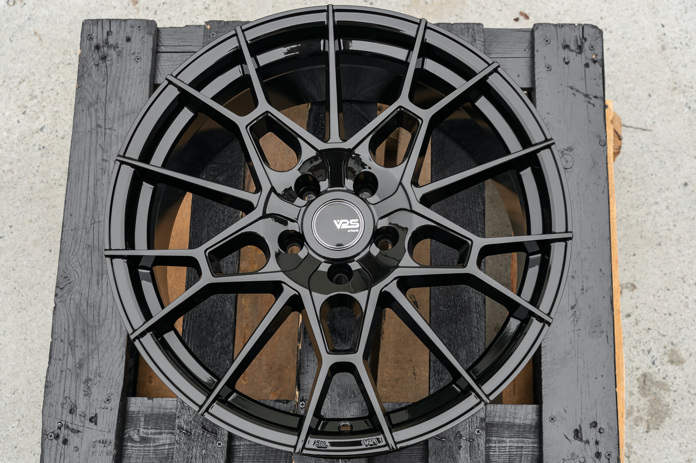 NEW! Комплект VPS 6237 R19 8.5j ET35 5*114.3 (J229)