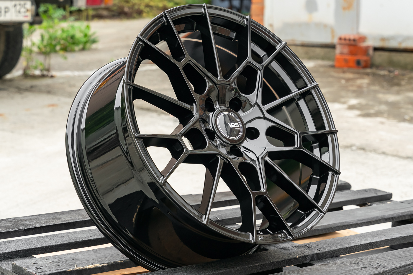 NEW! Комплект VPS 6237 R19 8.5j ET35 5*108 (J230)