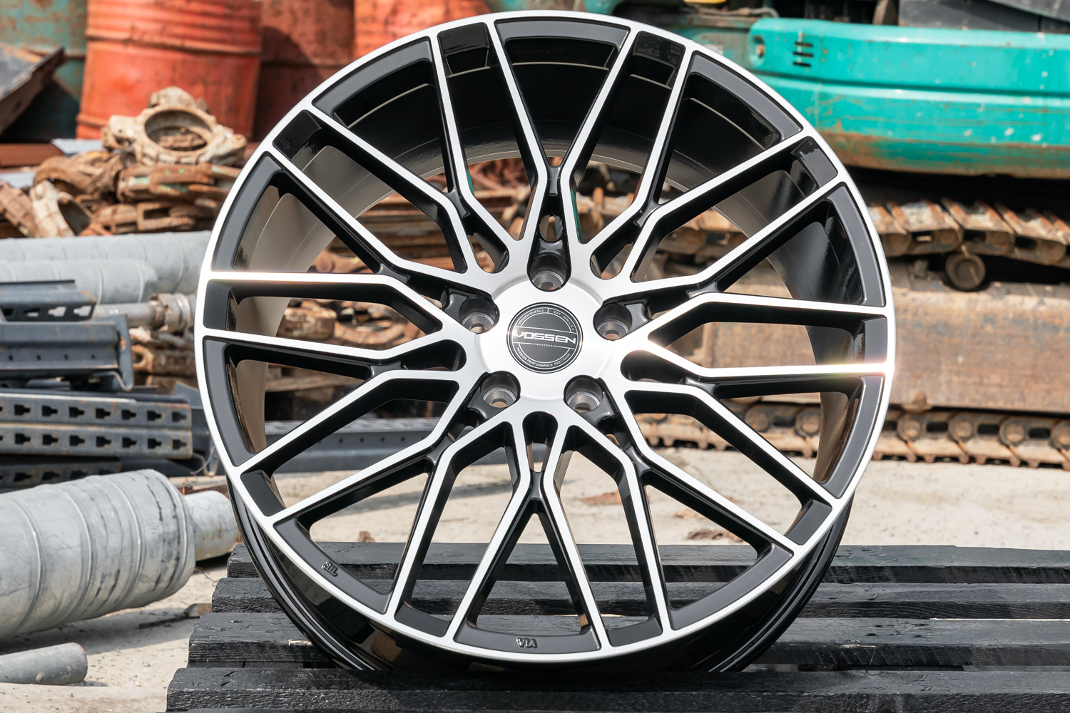 NEW! Комплект дисков VPS 2247 R19 8.5j ET35 5*112 (G525) NN Vossen