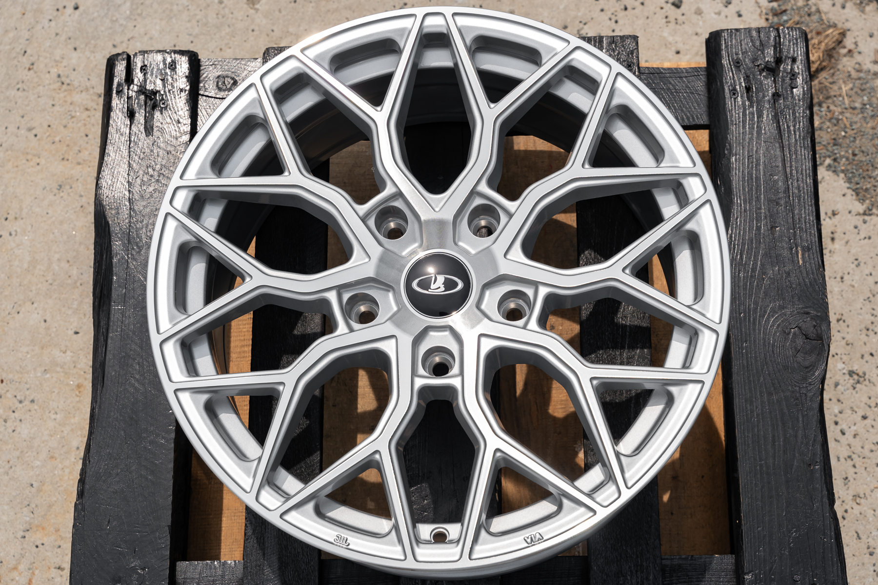 NEW! Комплект дисков NIVA VPS HF2 R18 8.0j ET30 5*139.7 (J200) NN Лада