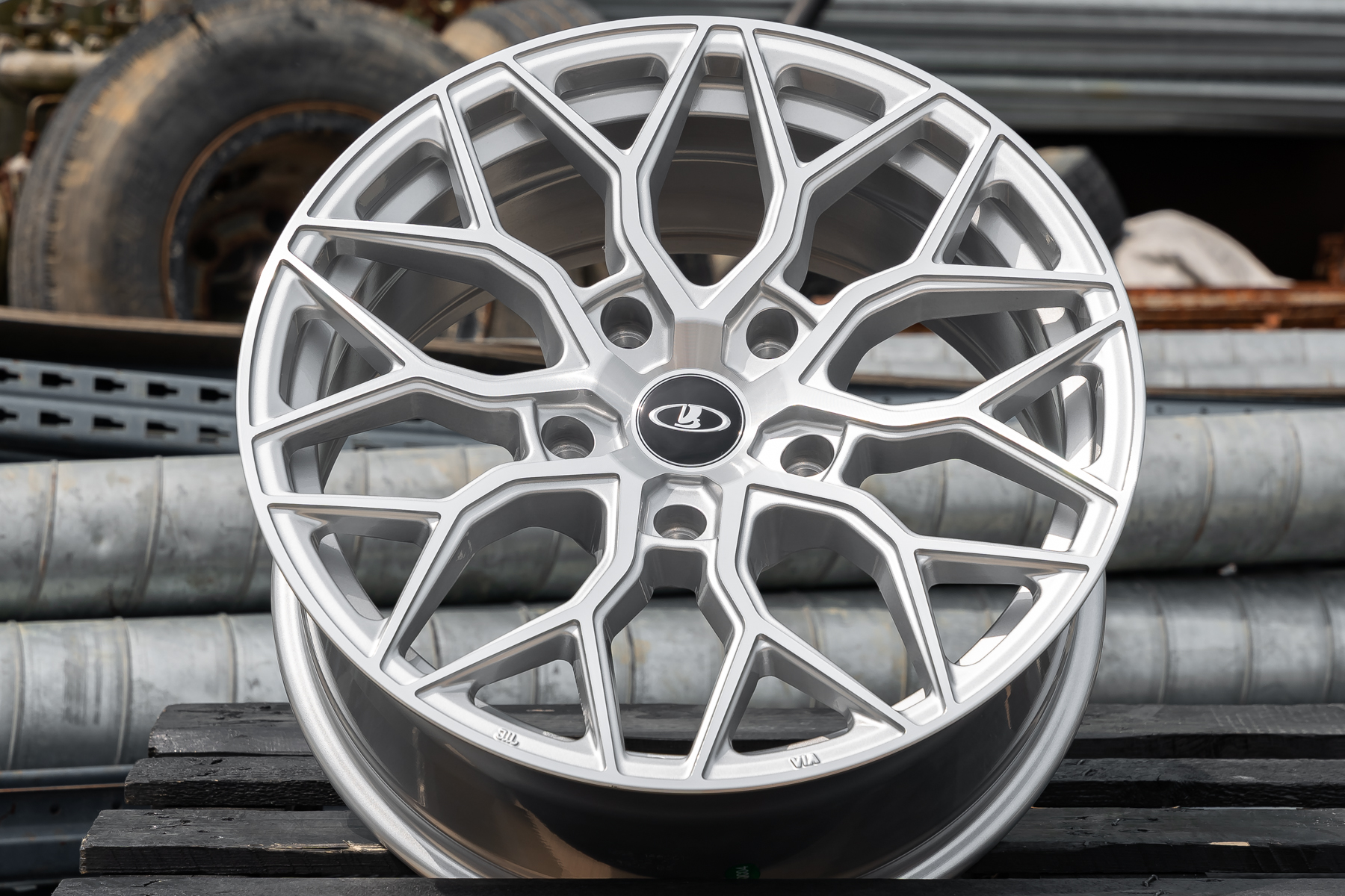 NEW! Комплект дисков NIVA VPS HF2 R18 8.0j ET30 5*139.7 (J200) NN Лада