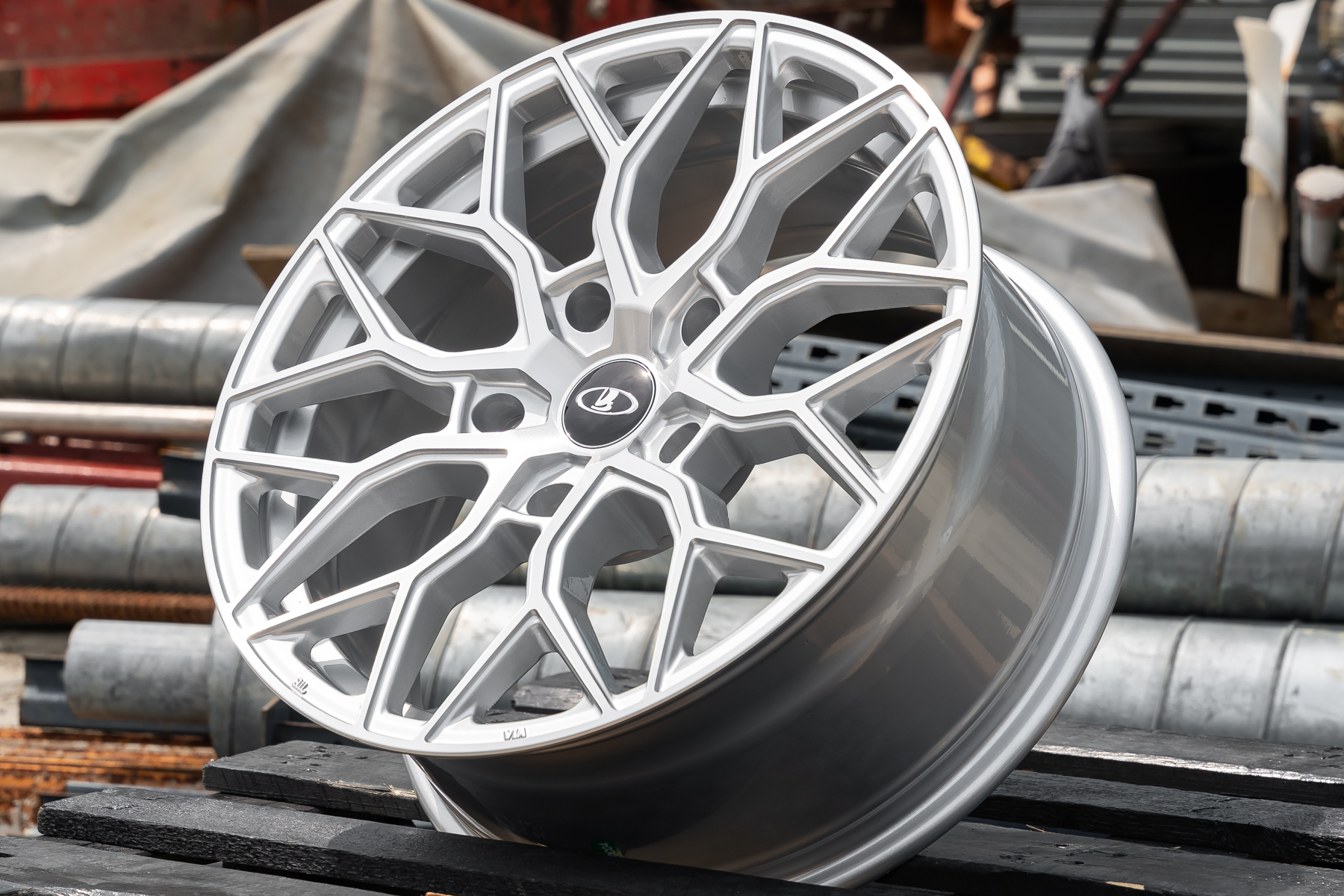 NEW! Комплект дисков NIVA VPS HF2 R18 8.0j ET30 5*139.7 (J200) NN Лада