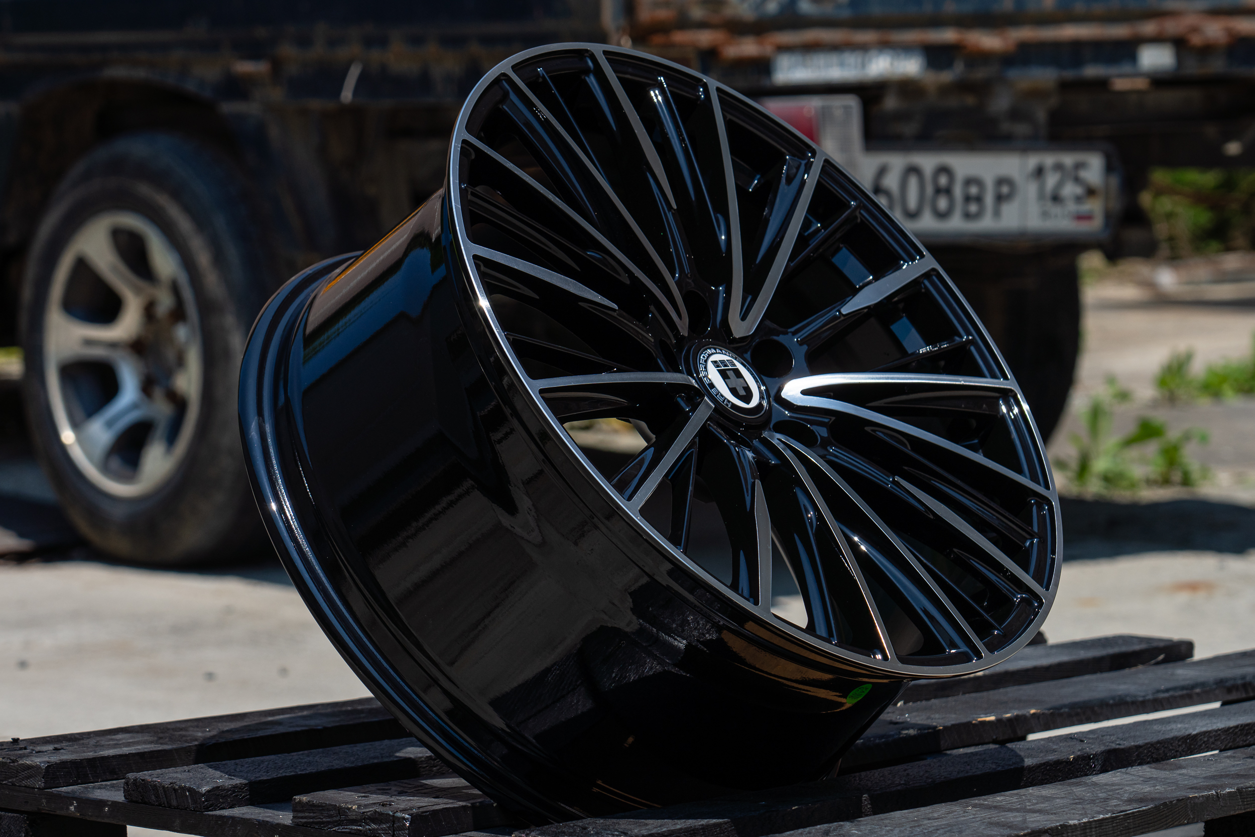 NEW! Комплект дисков HRE Style X042 R17 7.5j ET35 5*108 (J212) NN