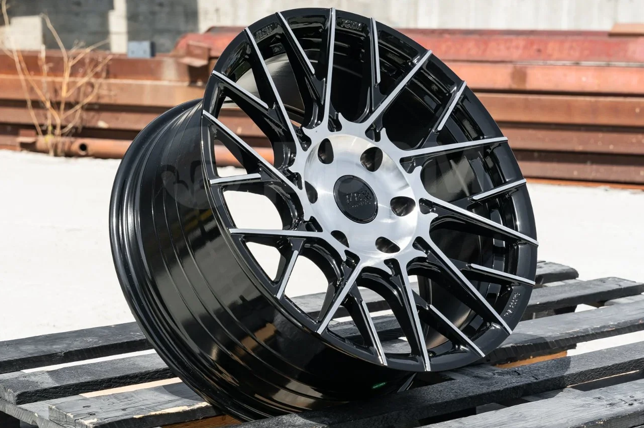 NEW! Комплект дисков FBX1519 R18 8.5J ET+25 6*139.7 (R699)