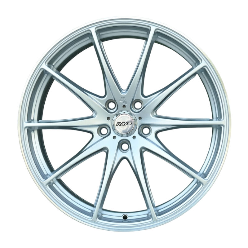 R18 Rays G25 стиль 8.0 ET40 5*114. Серебро